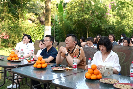 【感恩有你，白衣天使在行動(dòng)】昨日，成都神康癲癇醫(yī)院開展國(guó)際護(hù)士節(jié)戶外團(tuán)建